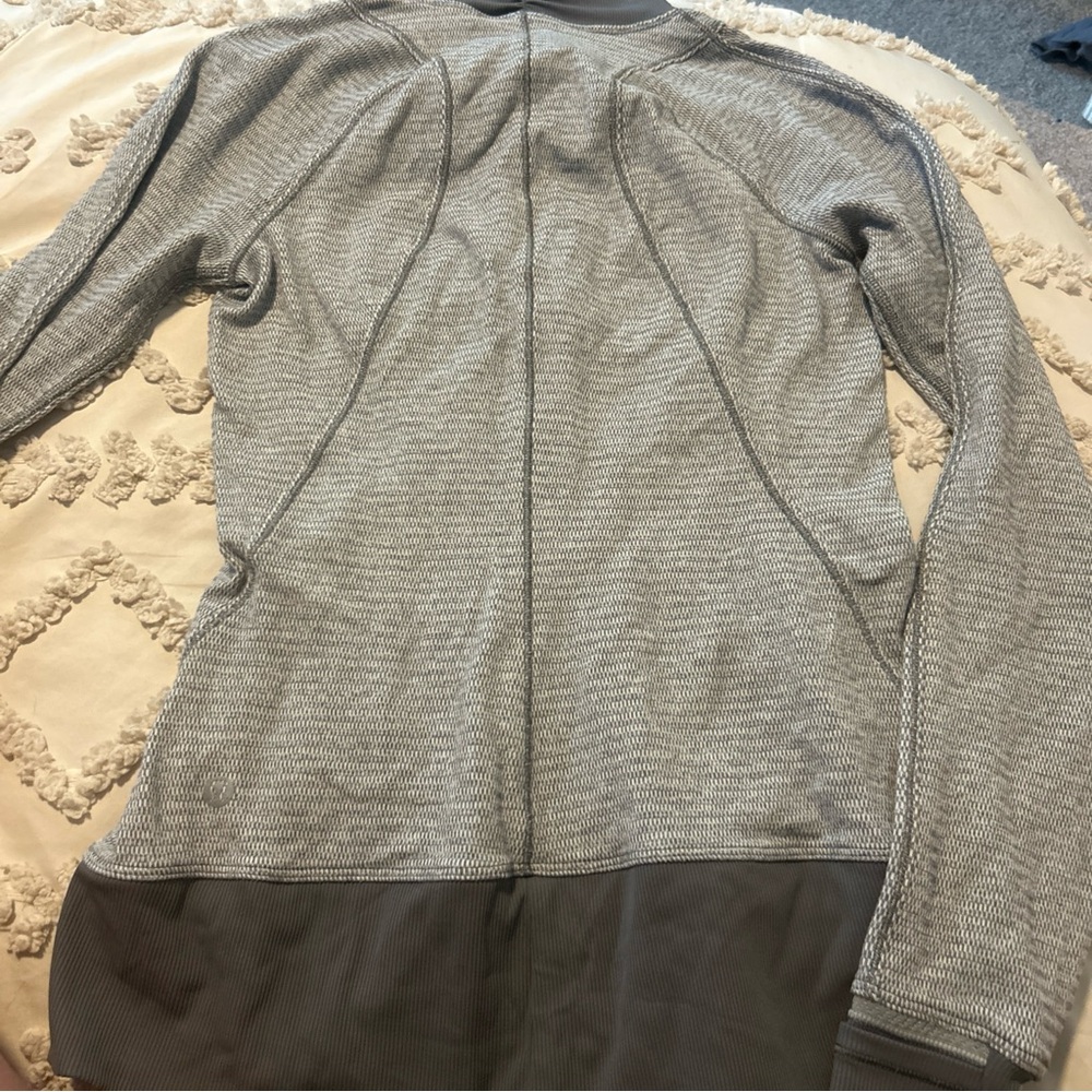 Lululemon Athletica Gray Sweatshirt - Picture 5 of 7